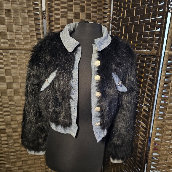 Furry Cropped w Dennin Trim Jacket - Picture 6 of 7